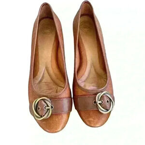 Nurture Women’s Canary Brown Leather Wedge Size 7.5 Low Heel Classic Career